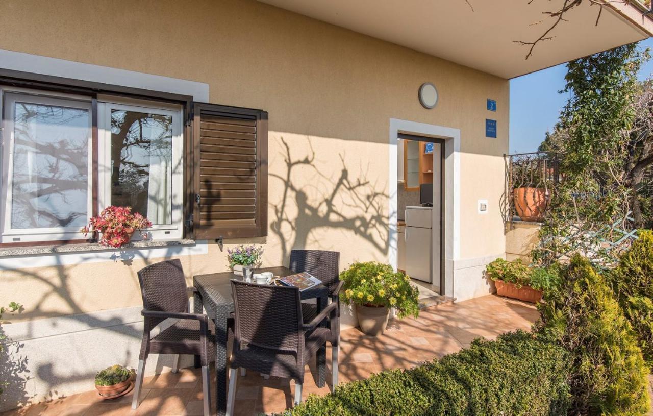 Apartment Complex Orzan Lovrecica Exterior photo